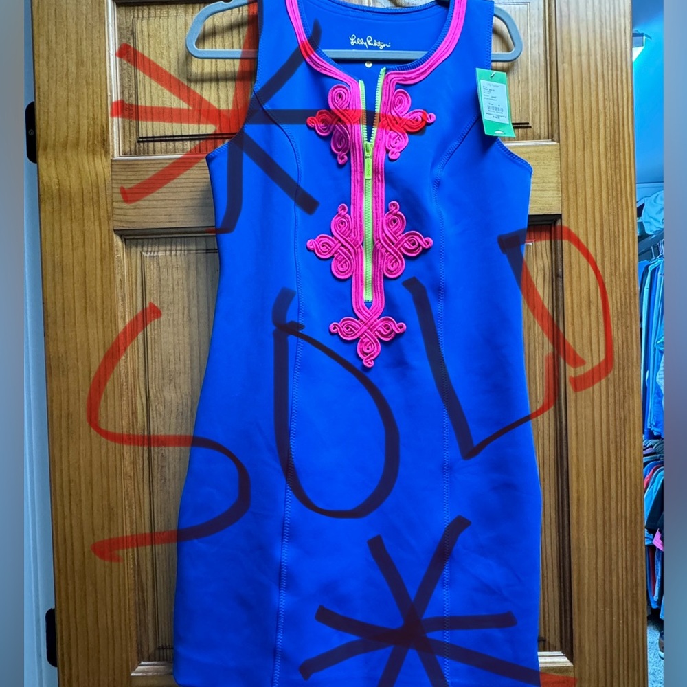 ——-SOLD——- 
NWT 
Medium
Gorgeous Colors